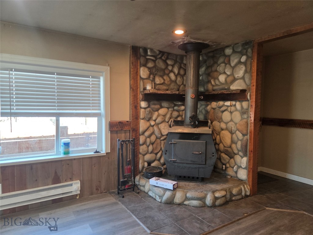 158 Dry Creek Road S, Emigrant MT 59027