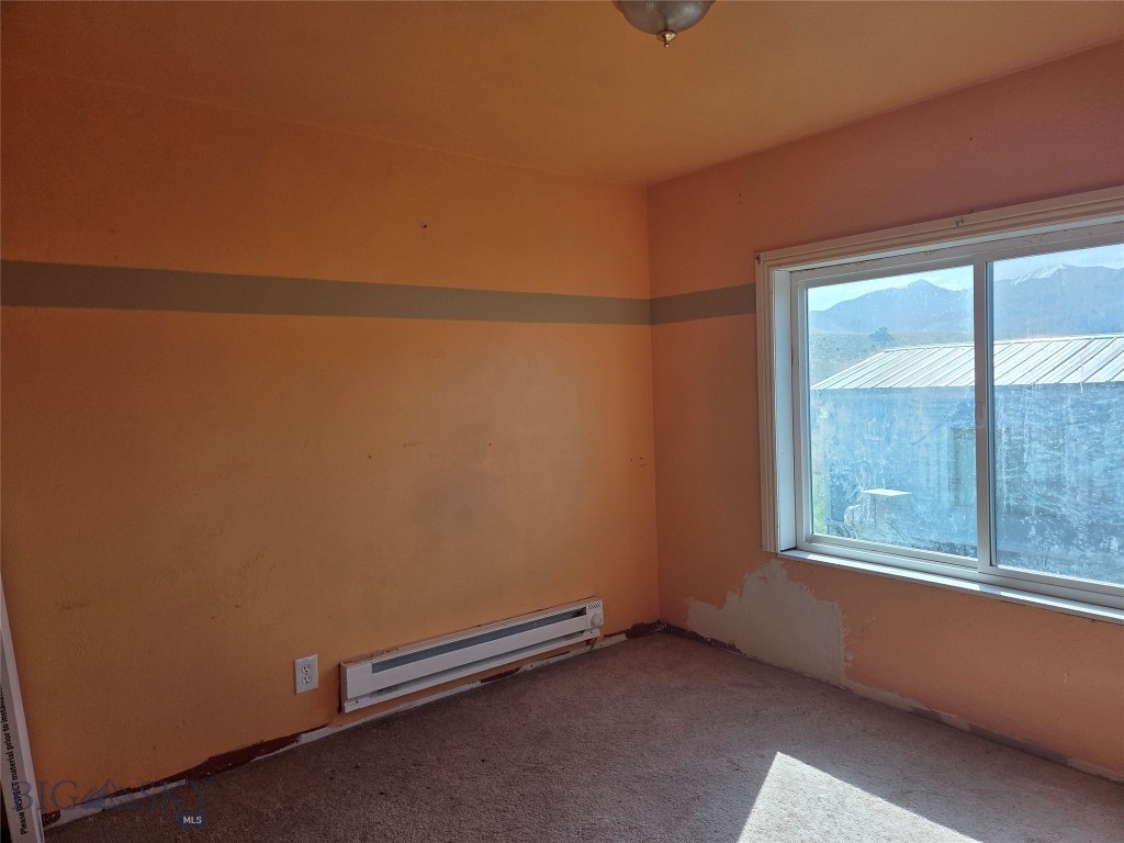 158 Dry Creek Road S, Emigrant MT 59027