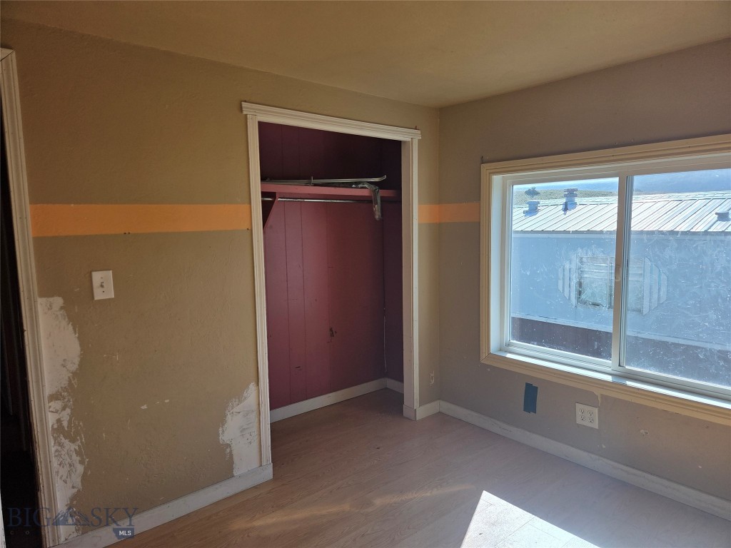 158 Dry Creek Road S, Emigrant MT 59027