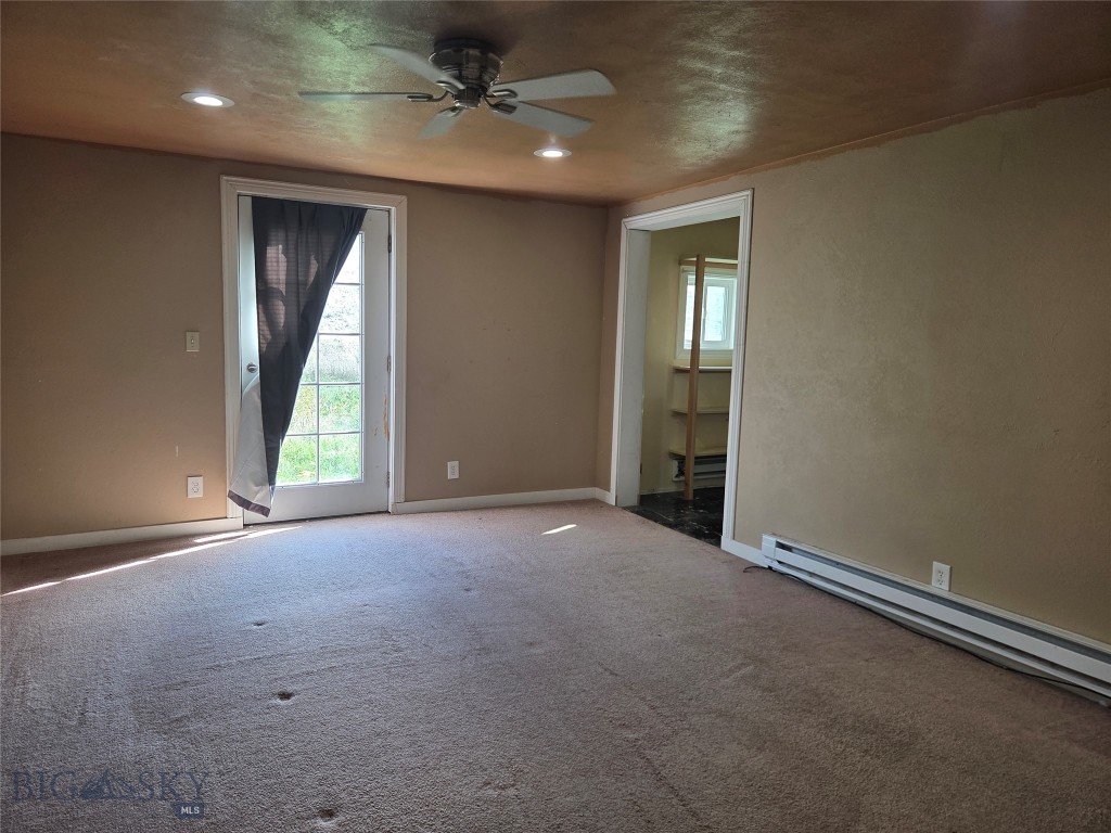 158 Dry Creek Road S, Emigrant MT 59027