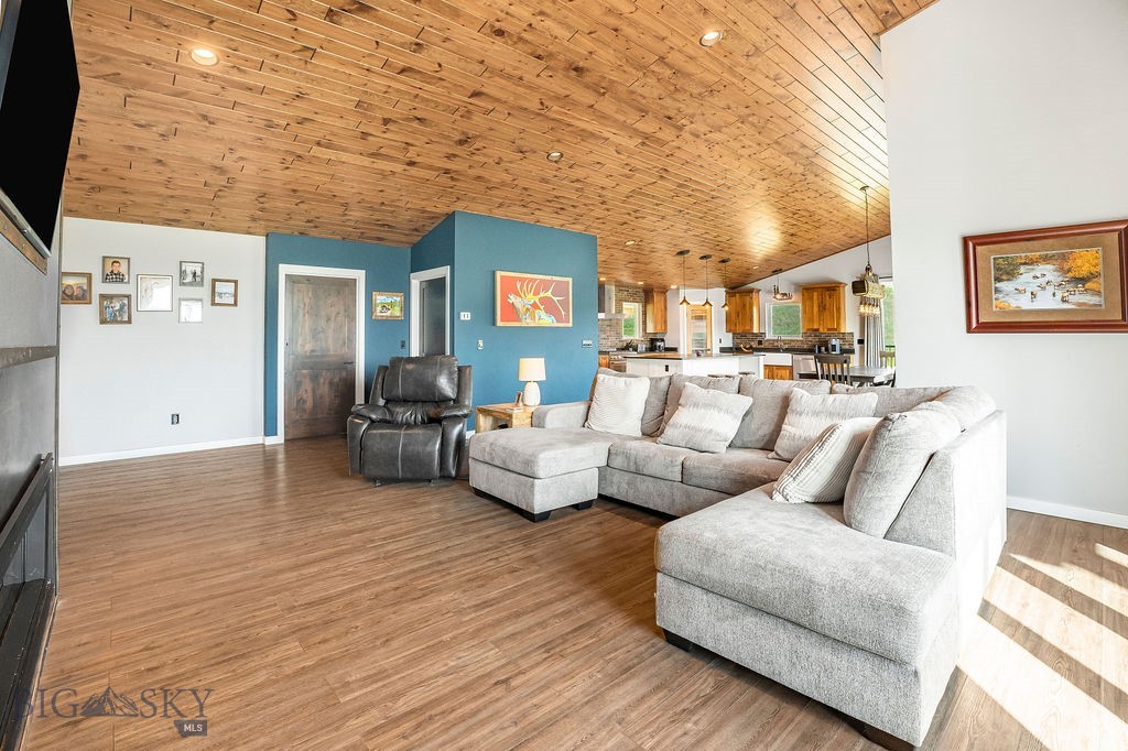 100 Stevie Lane, Philipsburg MT 59858