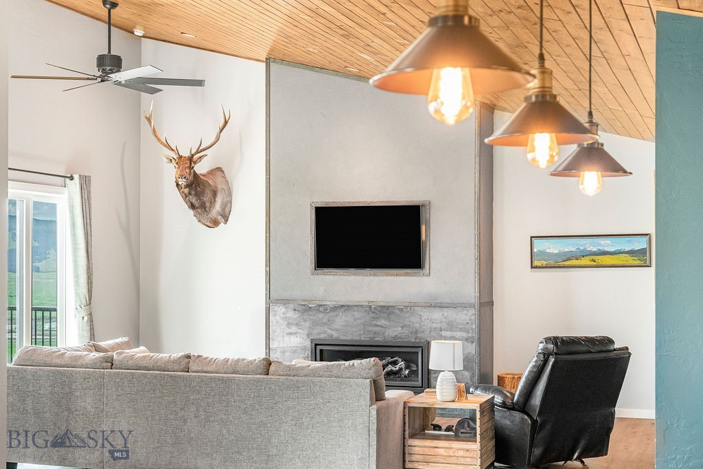 100 Stevie Lane, Philipsburg MT 59858