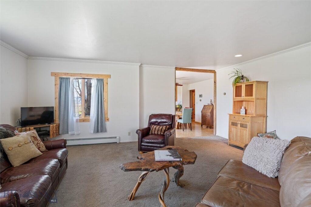 2 Jumping Rainbow Road, Livingston MT 59047