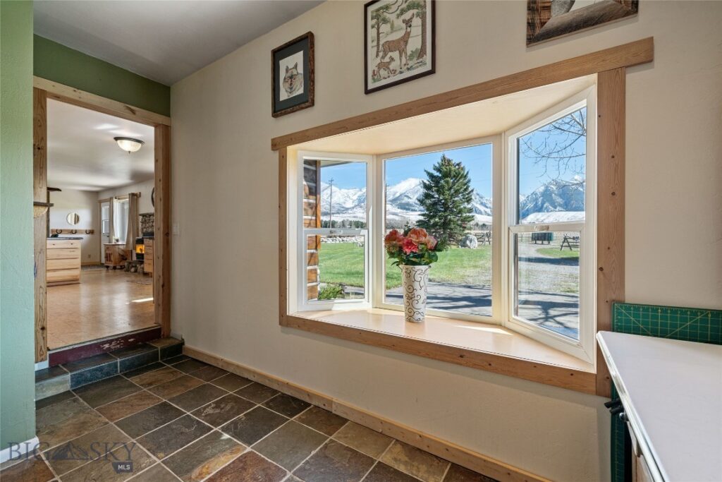 2 Jumping Rainbow Road, Livingston MT 59047