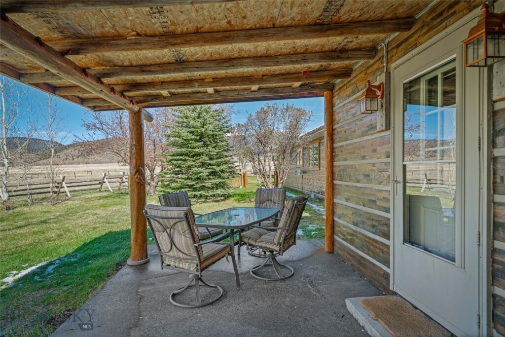 2 Jumping Rainbow Road, Livingston MT 59047