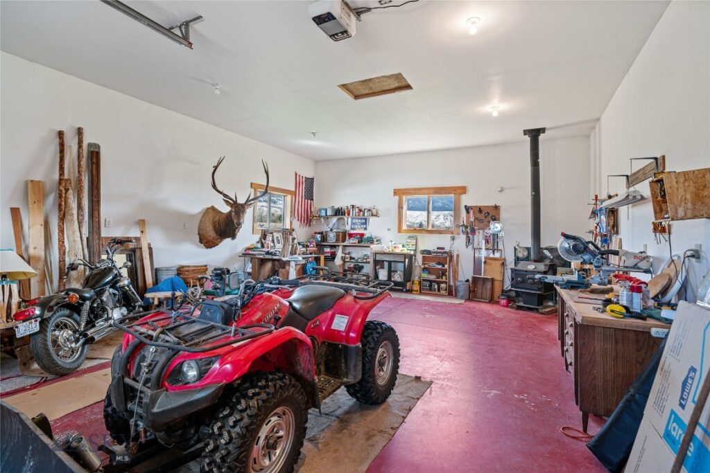 2 Jumping Rainbow Road, Livingston MT 59047