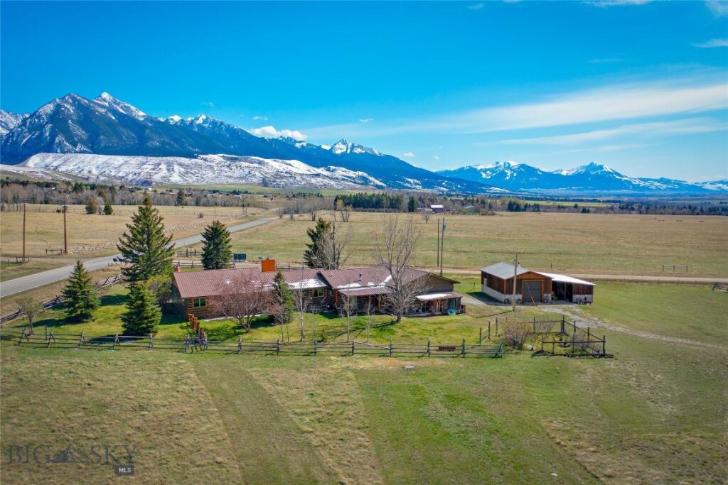 2 Jumping Rainbow Road, Livingston MT 59047