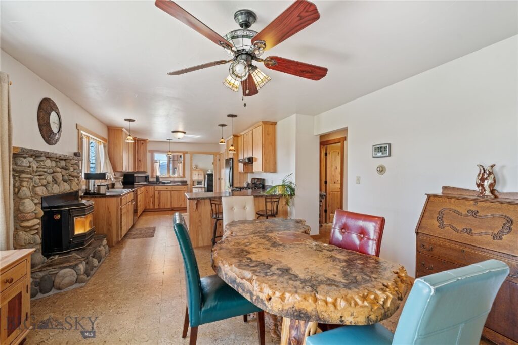 2 Jumping Rainbow Road, Livingston MT 59047