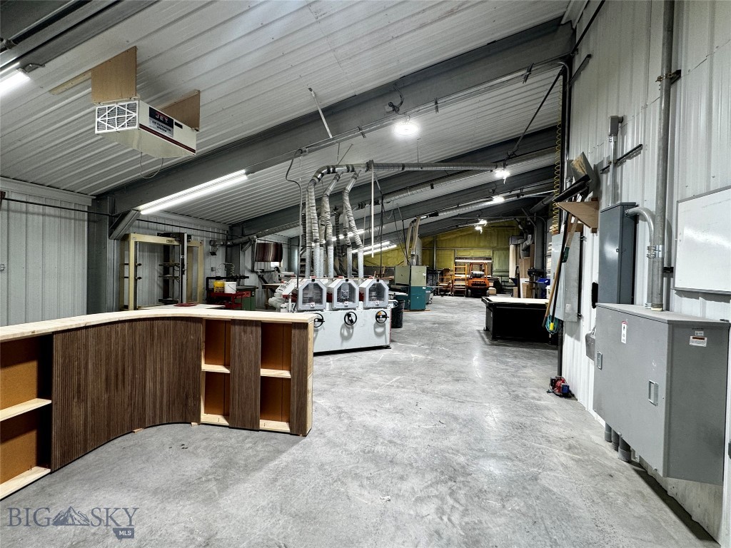 3445 N HWY 91, Dillon MT 59725