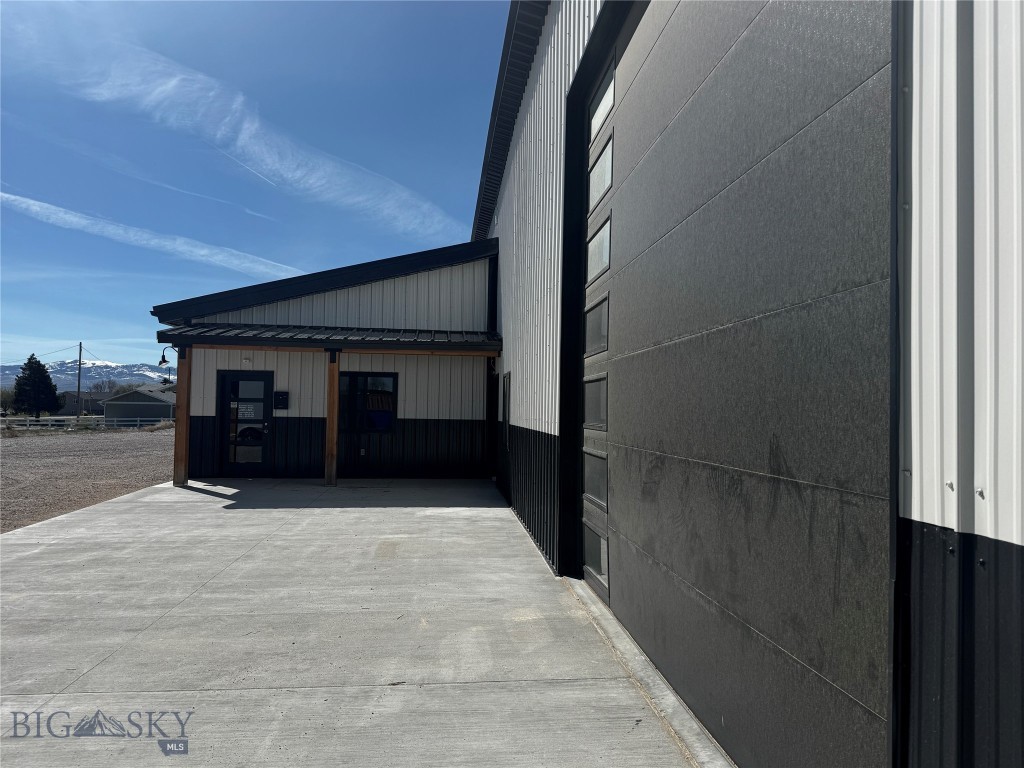 3445 N HWY 91, Dillon MT 59725