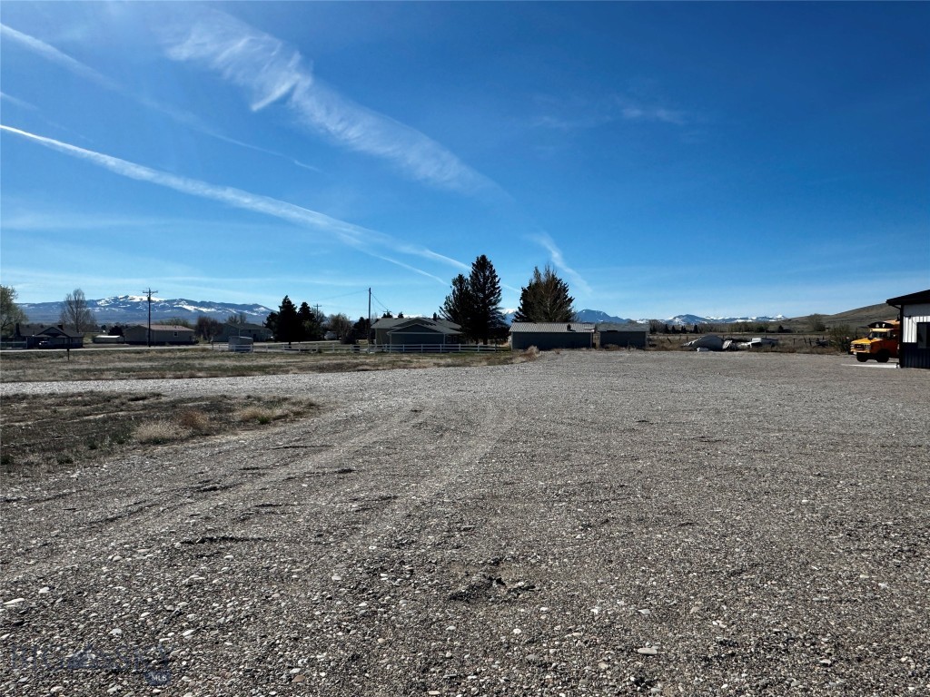 3445 N HWY 91, Dillon MT 59725