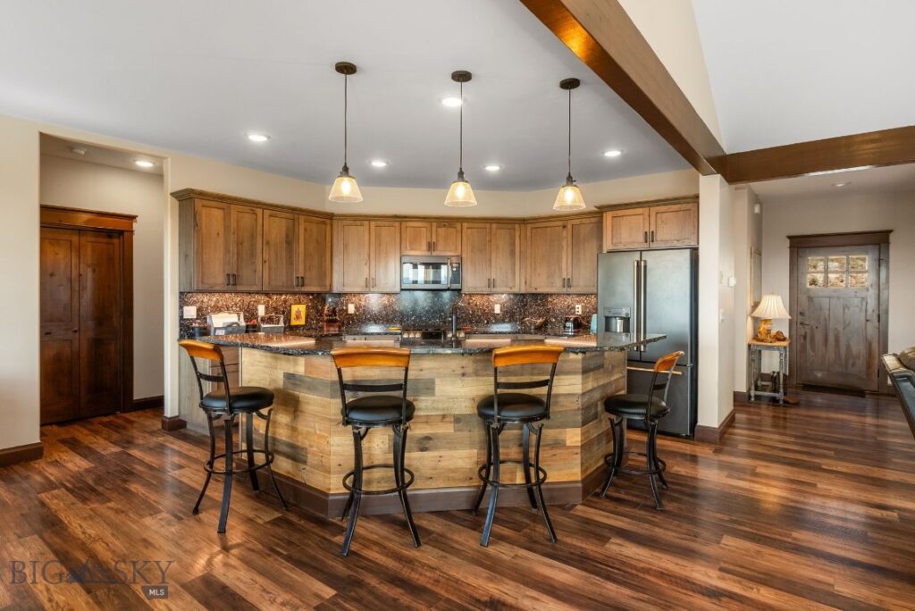 100 Saddle Ridge, Manhattan MT 59741