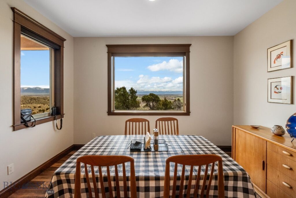100 Saddle Ridge, Manhattan MT 59741