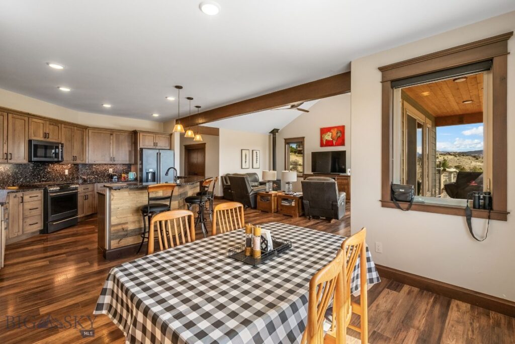 100 Saddle Ridge, Manhattan MT 59741