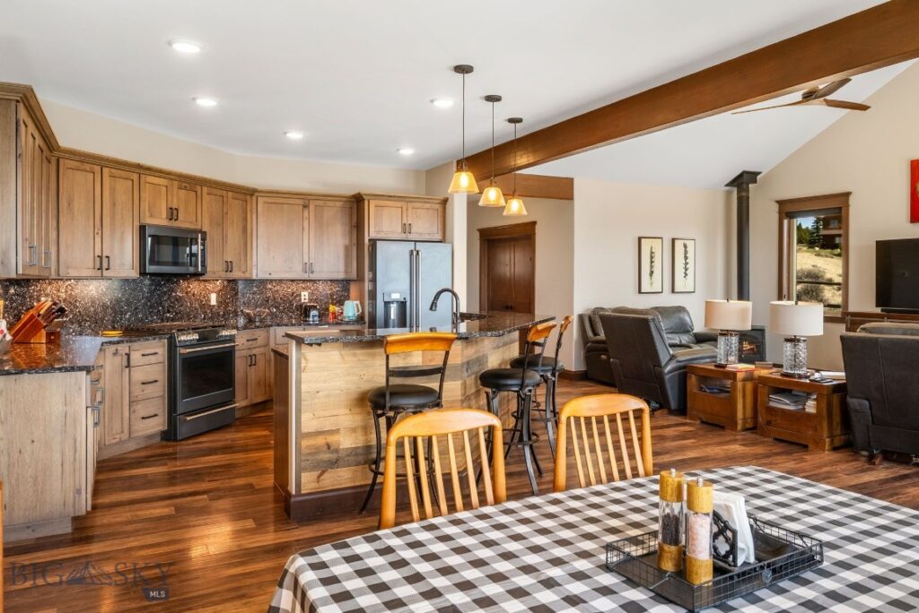 100 Saddle Ridge, Manhattan MT 59741