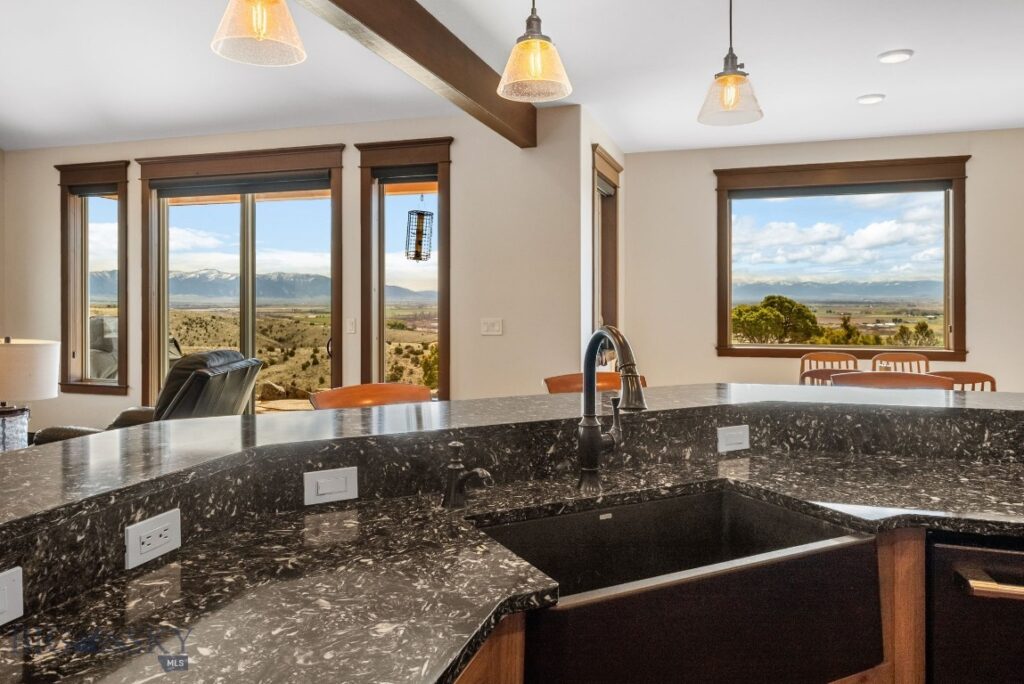 100 Saddle Ridge, Manhattan MT 59741