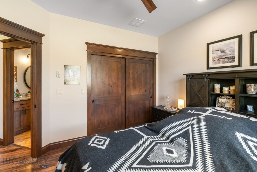 100 Saddle Ridge, Manhattan MT 59741