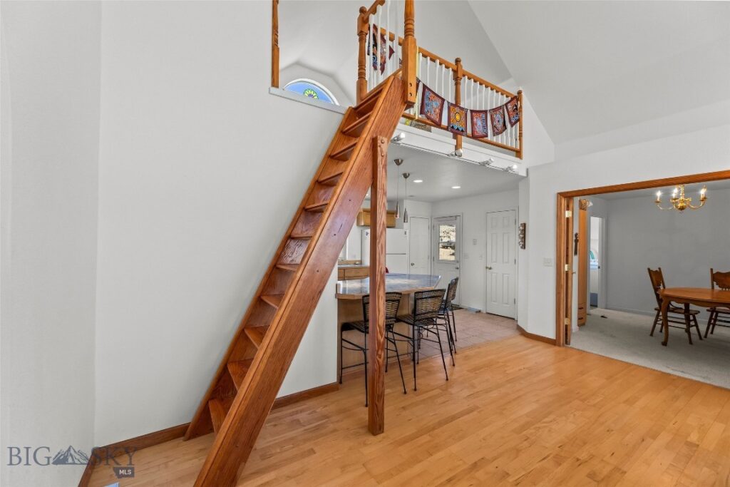 6 Rock View Lane, Emigrant MT 59027