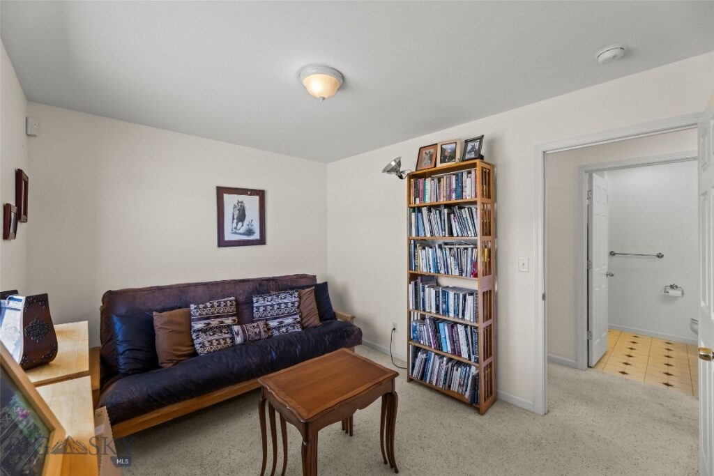 6 Rock View Lane, Emigrant MT 59027
