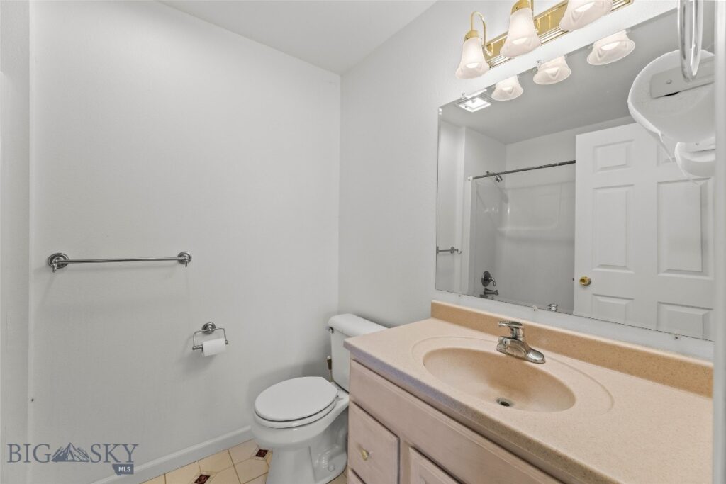 6 Rock View Lane, Emigrant MT 59027