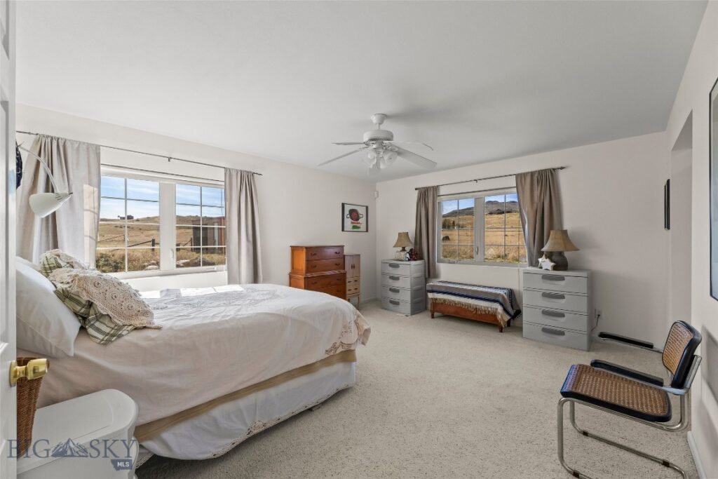6 Rock View Lane, Emigrant MT 59027