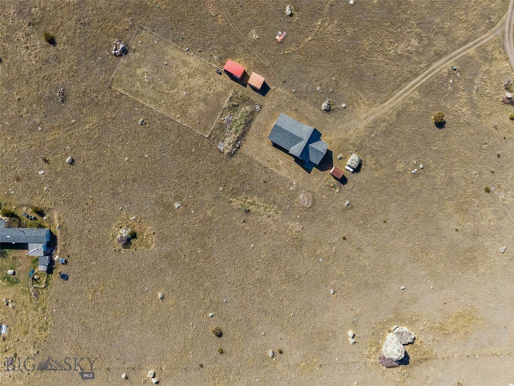6 Rock View Lane, Emigrant MT 59027