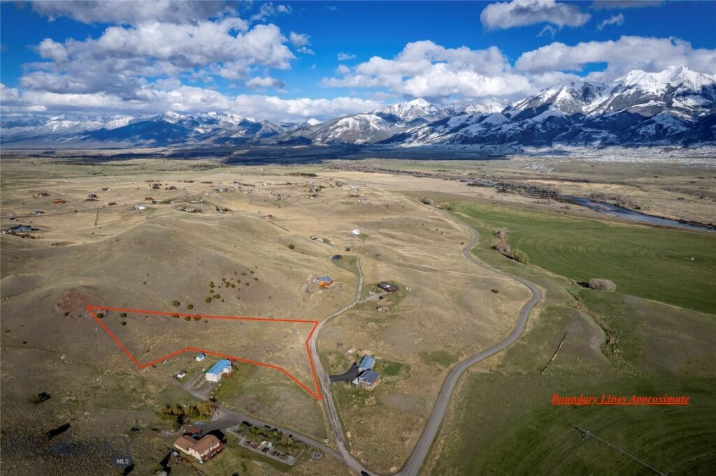 7 Aquila Lane, Emigrant MT 59027