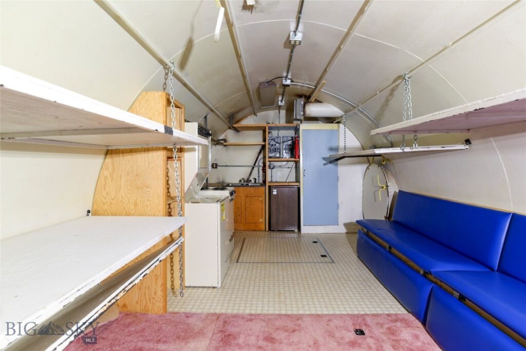 7 Aquila Lane, Emigrant MT 59027