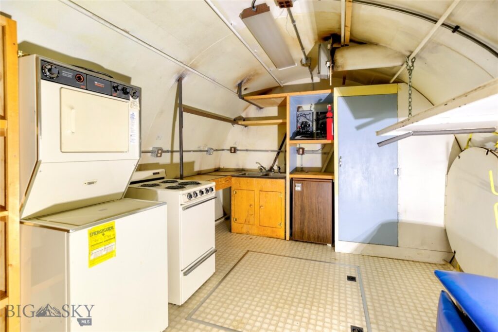 7 Aquila Lane, Emigrant MT 59027