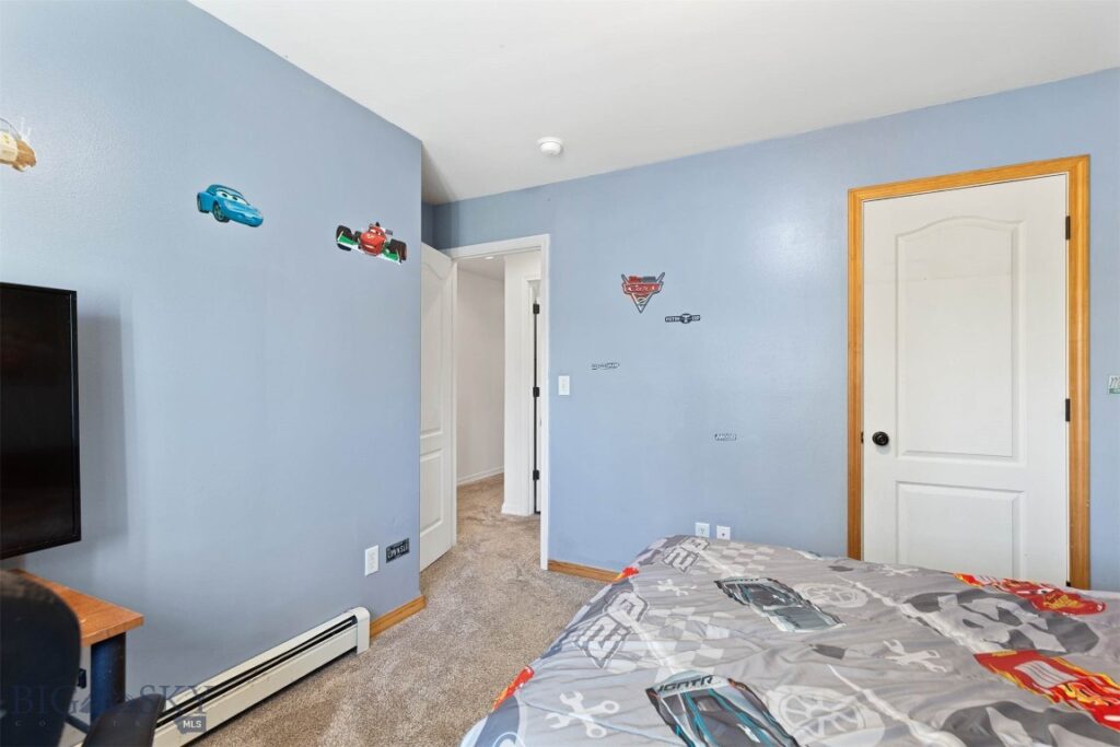 75 Flys Crossing Road, Manhattan MT 59741