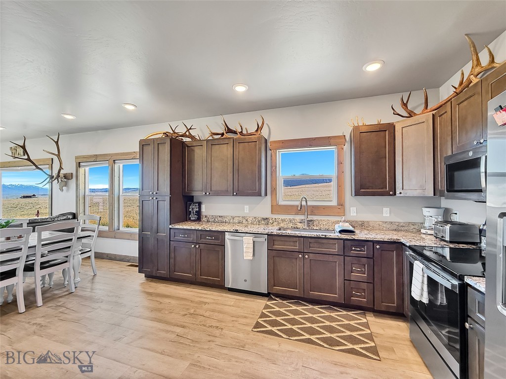 21 Gopher Trail, Ennis MT 59729