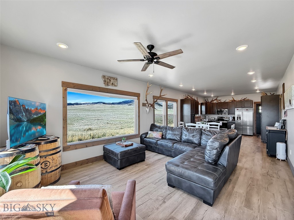 21 Gopher Trail, Ennis MT 59729