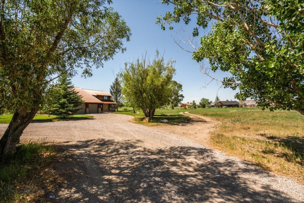 1872 Webster Lane, Dillon MT 59725