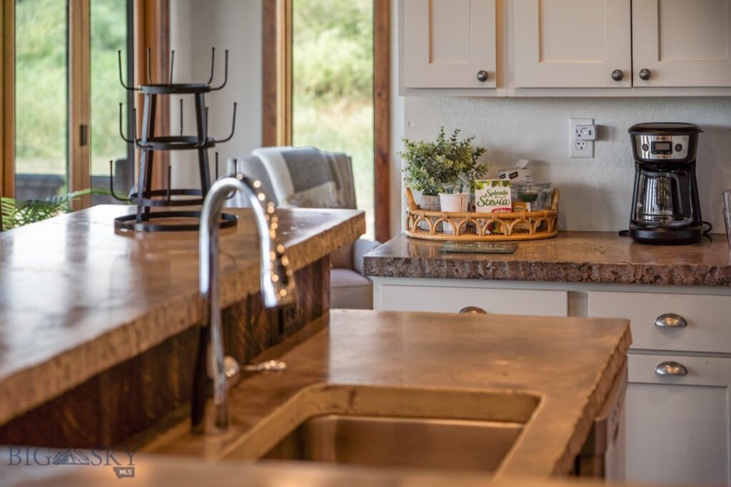 1872 Webster Lane, Dillon MT 59725