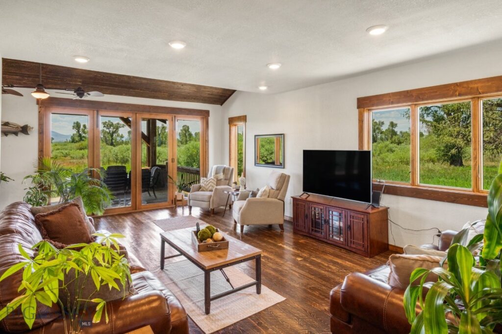 1872 Webster Lane, Dillon MT 59725