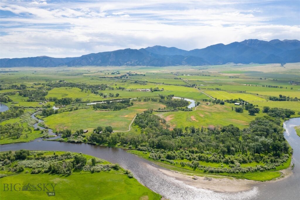 359 Waterloo Road, Whitehall MT 59759