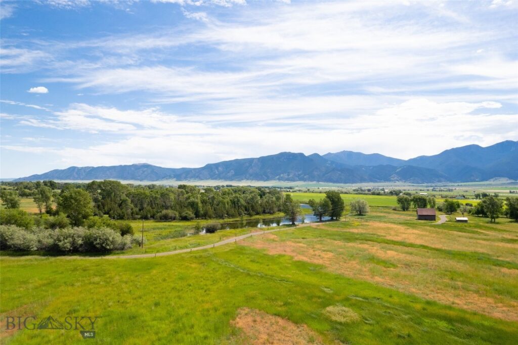 359 Waterloo Road, Whitehall MT 59759