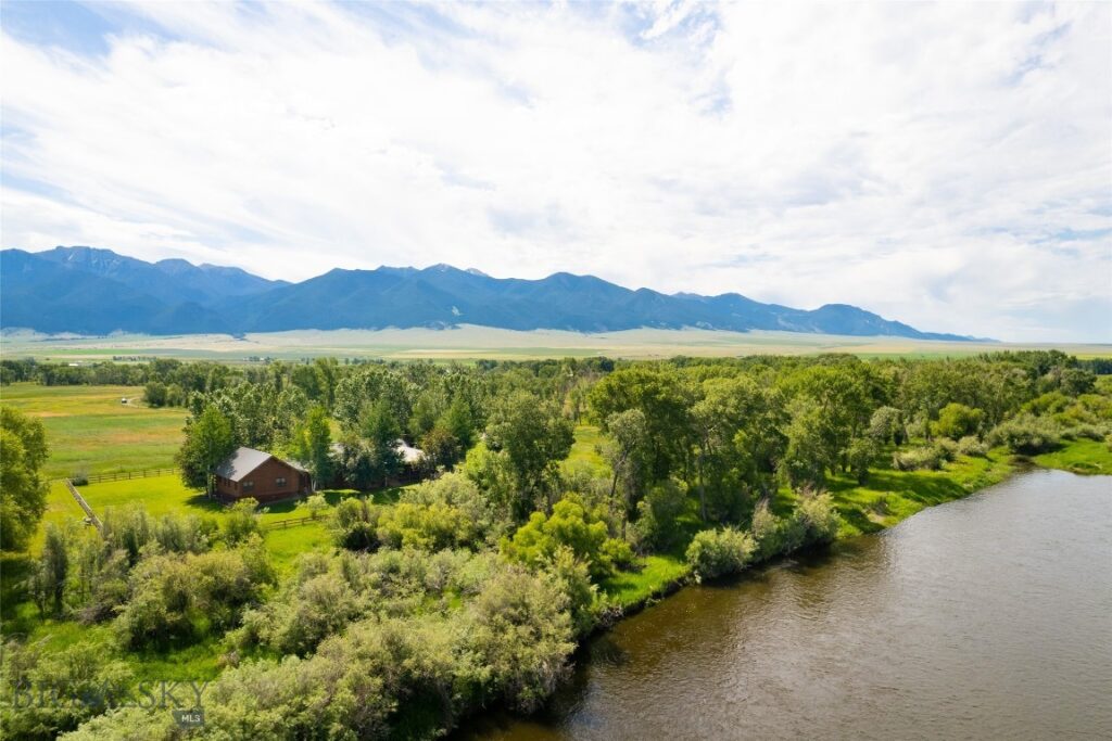 359 Waterloo Road, Whitehall MT 59759