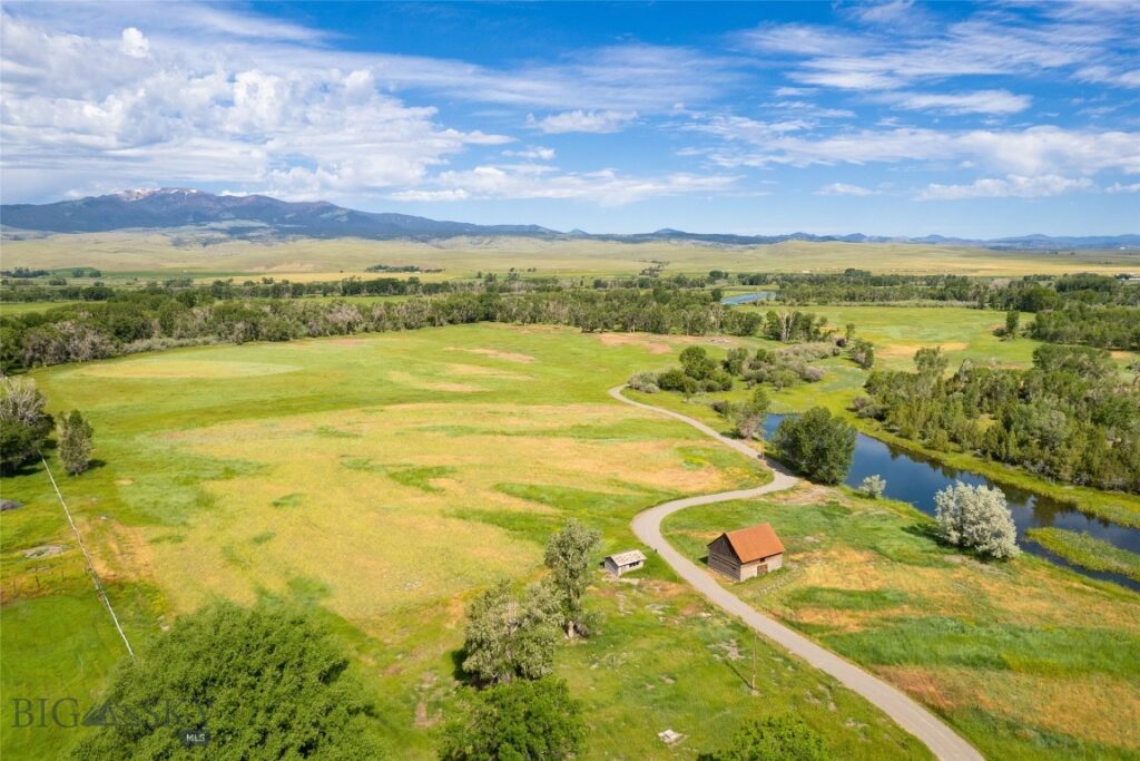 359 Waterloo Road, Whitehall MT 59759