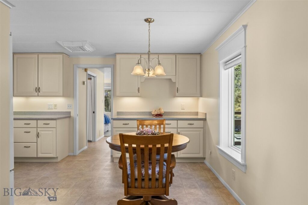 16 Orion Way, Emigrant MT 59027
