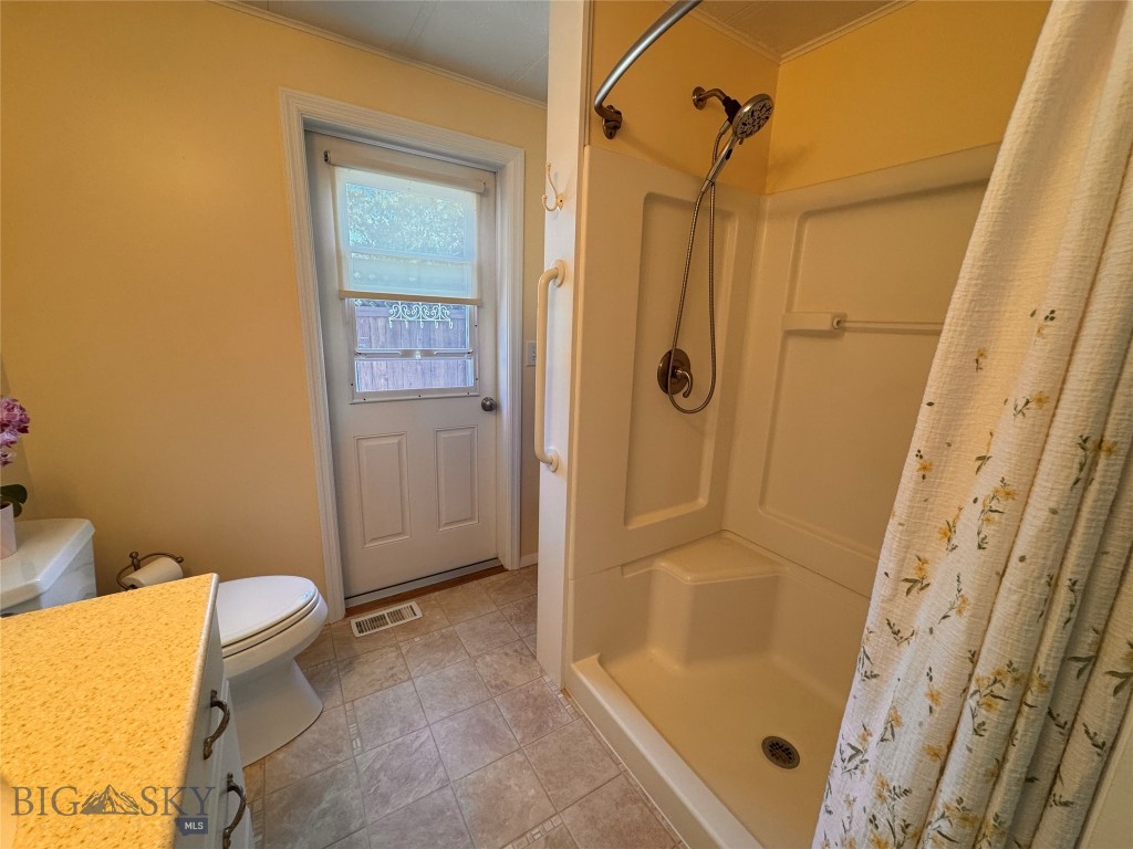 16 Orion Way, Emigrant MT 59027