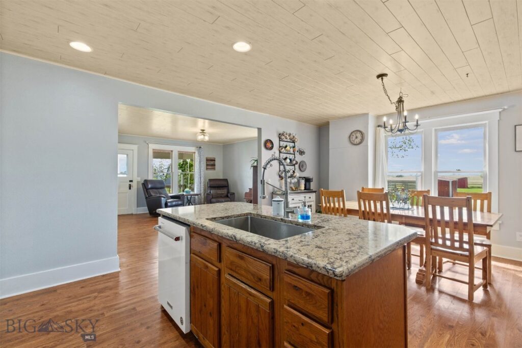 6280 W Dry Creek Road, Manhattan MT 59741