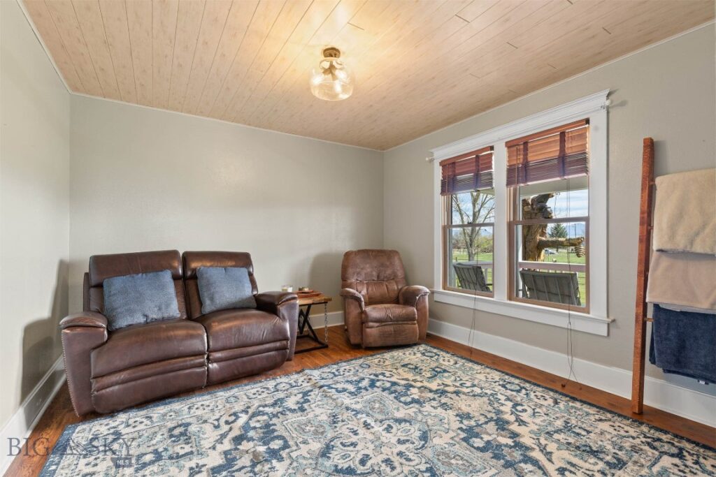 6280 W Dry Creek Road, Manhattan MT 59741