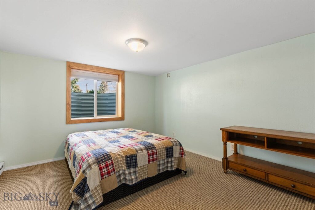6280 W Dry Creek Road, Manhattan MT 59741