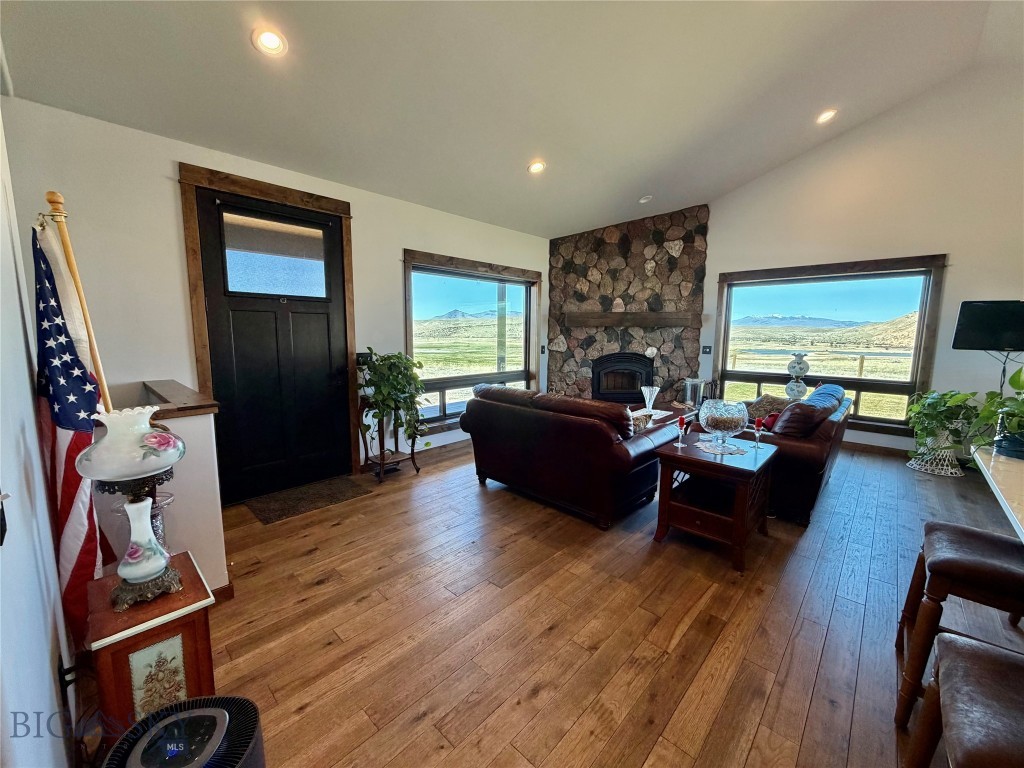 13502 Highway 41, Dillon MT 59725