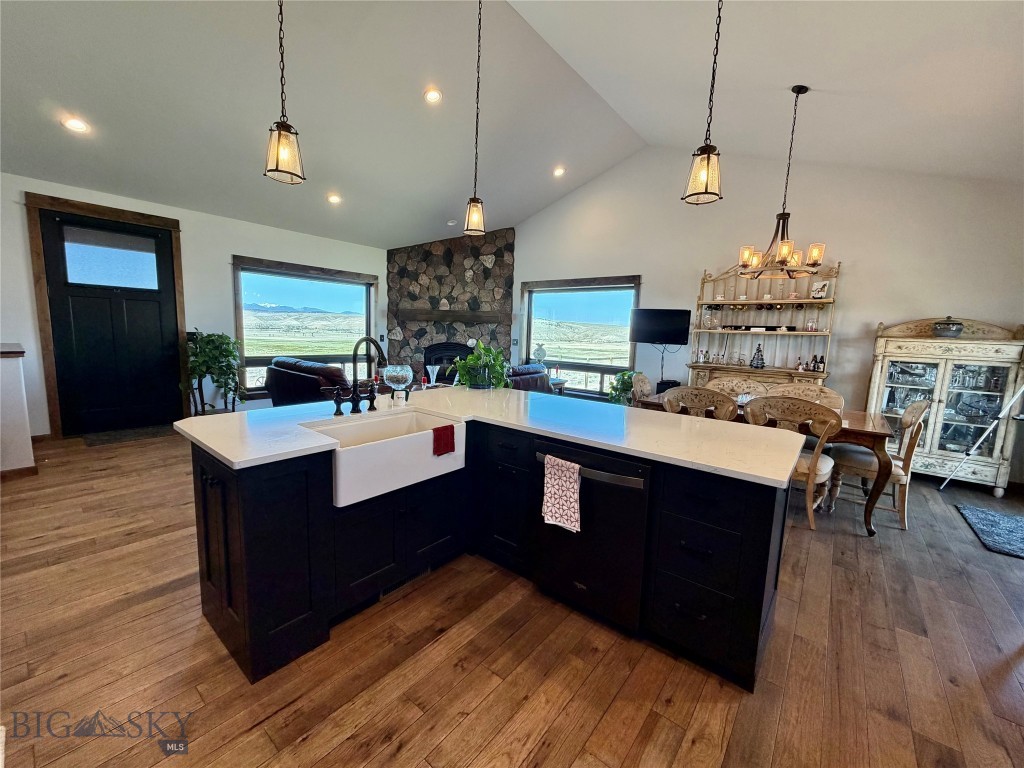 13502 Highway 41, Dillon MT 59725