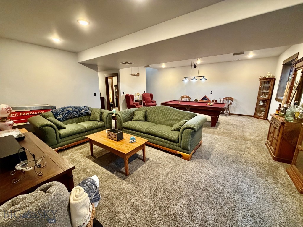 13502 Highway 41, Dillon MT 59725