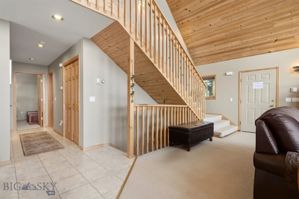 105 Damsel Lane, Anaconda MT 59711
