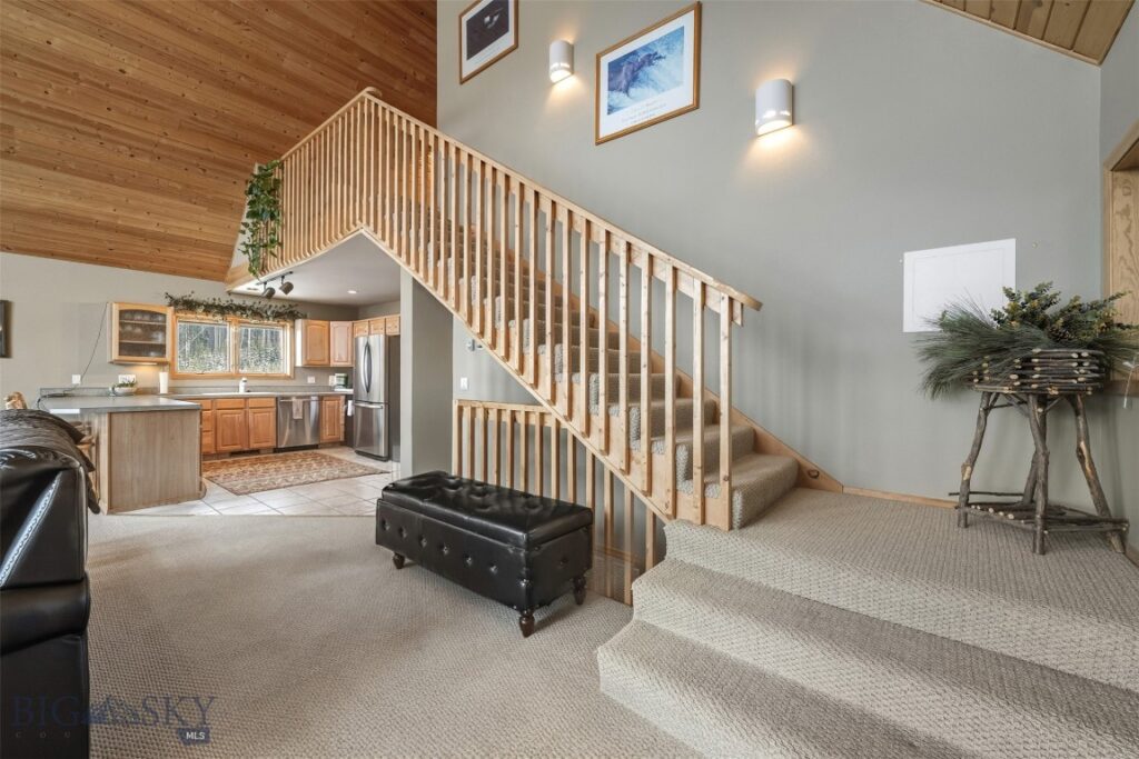 105 Damsel Lane, Anaconda MT 59711