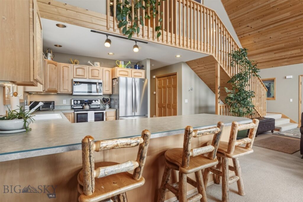 105 Damsel Lane, Anaconda MT 59711